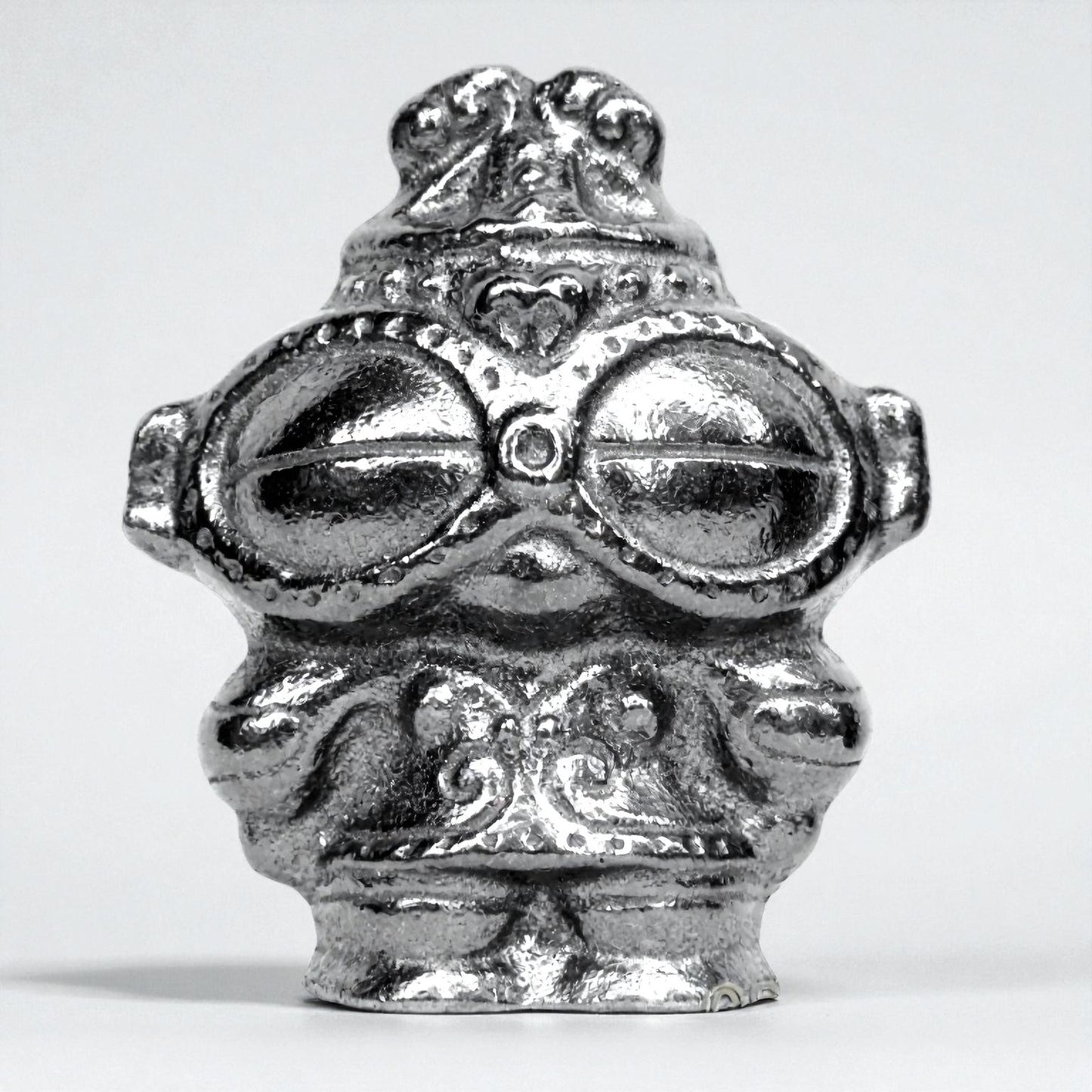 Ichi Chudo × Nambu Ironware Dogū Iron Figure – Shakōki-Dogū Motif | Japanese Cast Iron Iron Supplement Tool